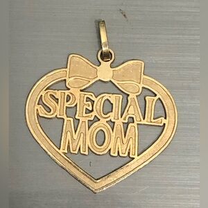 Solid 14k Yellow Gold SPECIAL MOM Heart Mother Charm   Women’s Pendant